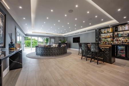 Entertainment Room.jpg