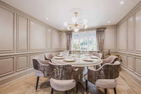 Formal Dining Room 1.jpg
