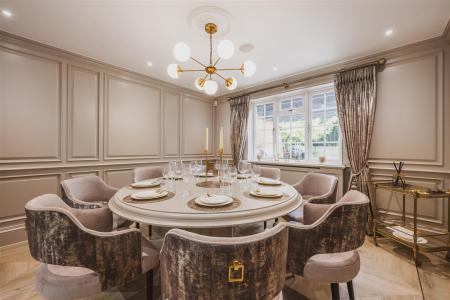 Formal Dining Room..jpg