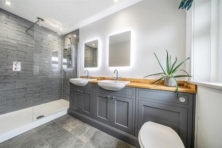 1529751-37-6ac80d321965e.jpg