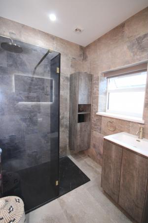 Family Shower Room