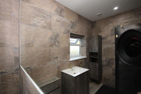 Family Shower Room