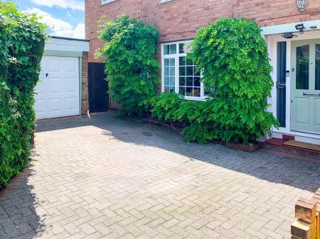 404 Ongar Road.png