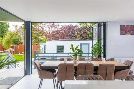 The White House-HRNWM32.jpg