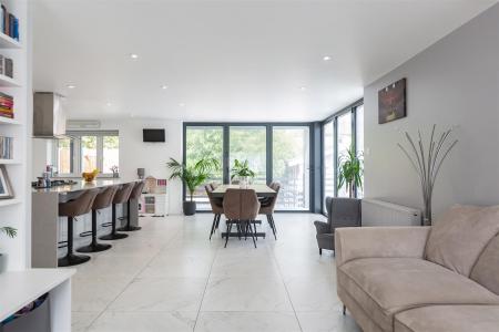 The White House-HRNWM15.jpg