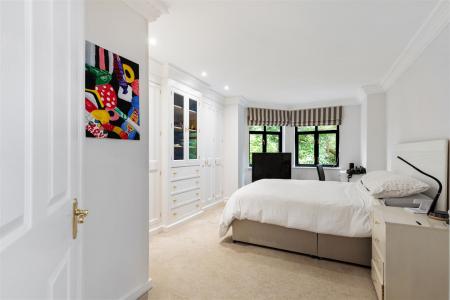 181020245_SBSM _12 Stanmore Hall Wood Lane _HA7 4J