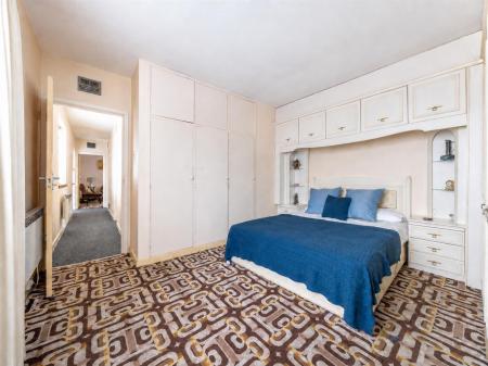 14-main-bedroom.png