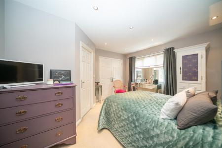70-Longman-Court-3347.jpg