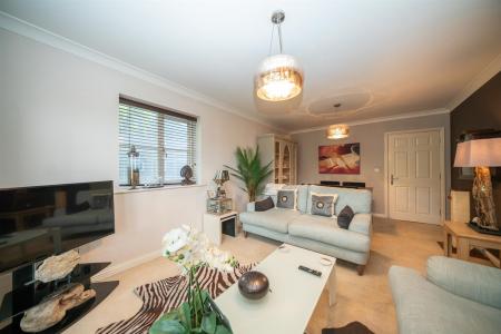 70-Longman-Court-3364.jpg