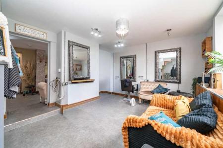 52-Queensway-01374.jpg