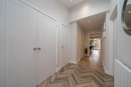 3-Sarratt-Ave-00265.jpg