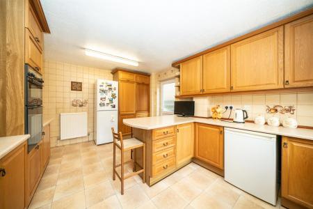 48-Glebe-Close-1016.jpg