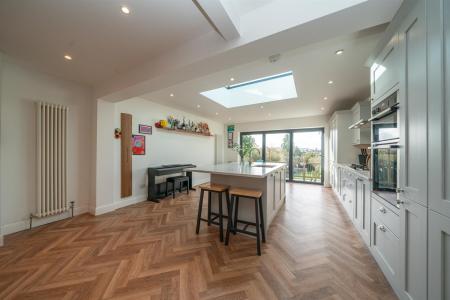 7-Hilmay-Drive-8831.jpg