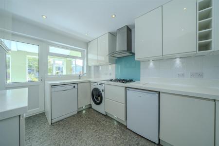 20-Tannsfield-Drive-1013.jpg