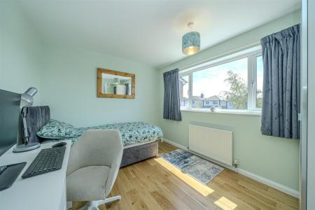 20-Tannsfield-Drive-1002.jpg