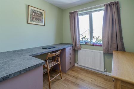 20-Tannsfield-Drive-1004.jpg