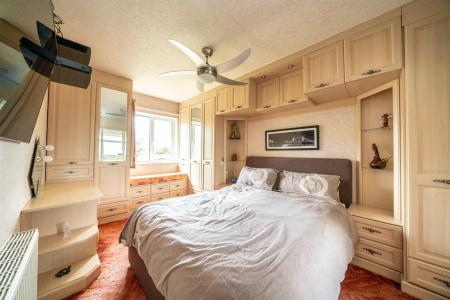8-Dagnall-Road-1018.jpg
