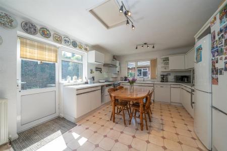 6-Woodland-Rise-09468.jpg