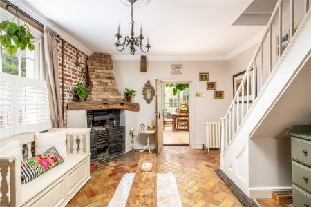 250826 - 1 Chuch Lane, Eaton Bray - 18.jpg