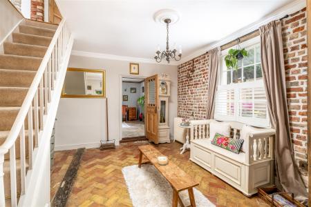 250826 - 1 Chuch Lane, Eaton Bray - 17.jpg