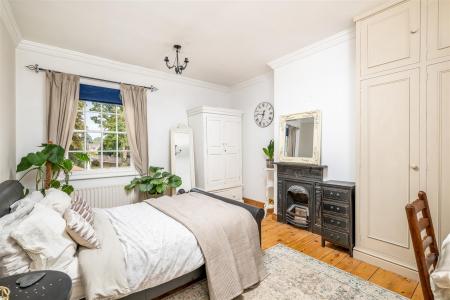 250826 - 1 Chuch Lane, Eaton Bray - 30.jpg