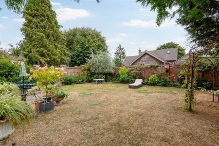 250826 - 1 Chuch Lane, Eaton Bray - 67.jpg