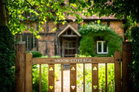 250604 - Moor Cottage, Water End - 01.jpg