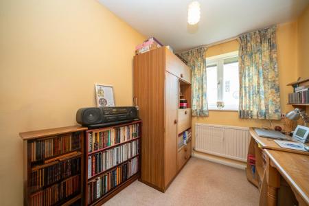 21-Charlesworth-Close-1527.jpg