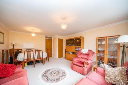 21-Charlesworth-Close-1565.jpg
