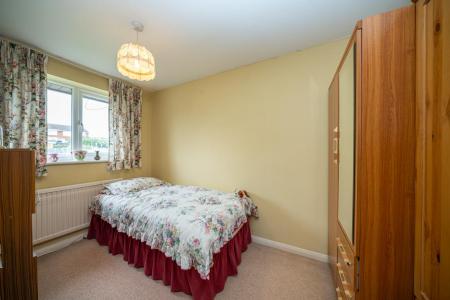 21-Charlesworth-Close-1530.jpg