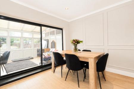 Dining Room 2.png