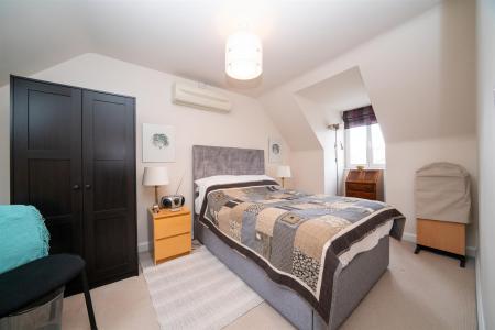 The-Loft,-61a-Belswains-Lane.jpg