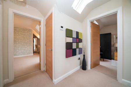 The-Loft,-61a-Belswains-Lane-14.jpg