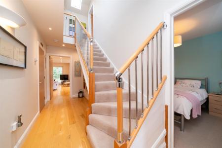 The-Loft,-61a-Belswains-Lane-18.jpg
