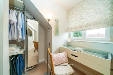 The-Loft,-61a-Belswains-Lane-13.jpg