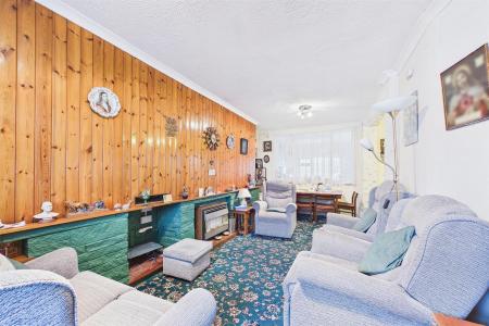 CAM03736G0-PR0228-STILL010.jpg