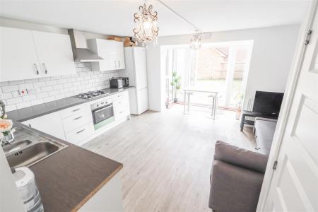 6 Brambling Avenue-28.jpg