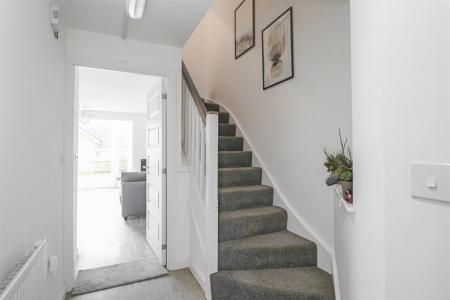6 Brambling Avenue-18.jpg
