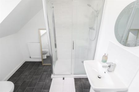 6 Brambling Avenue-5.jpg