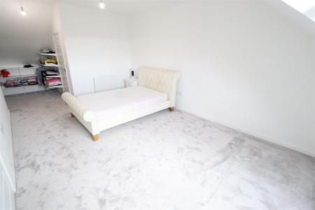 6 Brambling Avenue-8.jpg