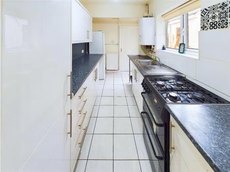 CAM03736G0-PR0070-STILL005.jpg