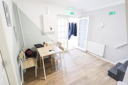 12 Beamish Close-2.jpg