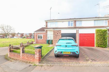 21 Esher Drive.jpg