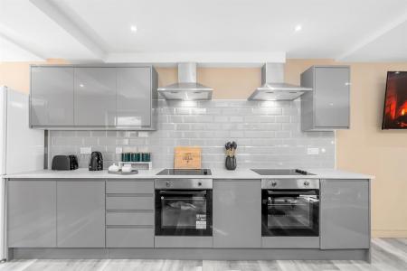 26 Ellys Road, Coventry, CV1 4EW (68).jpg