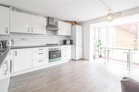 6 Brambling Avenue-29.jpg