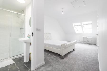 6 Brambling Avenue-13.jpg