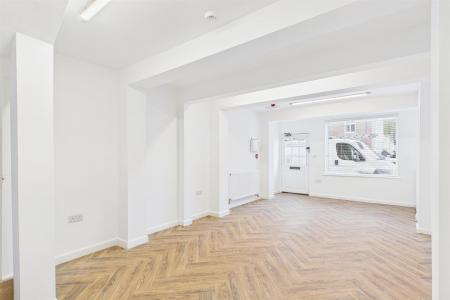 CAM03736G0-PR0249-STILL006.jpg