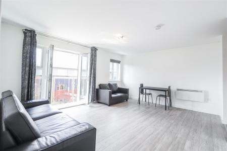18 Caister Hall-5.jpg