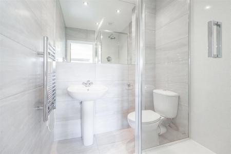 18 Caister Hall-3.jpg
