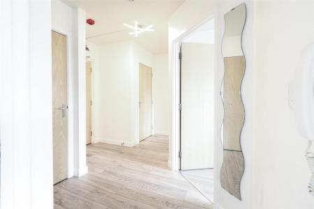 18 Caister Hall-10.jpg